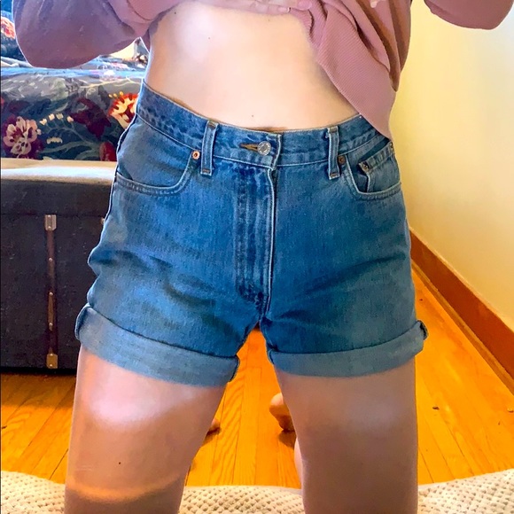 Vintage Levis Shorts in Classic Blue Wash - Picture 8 of 8